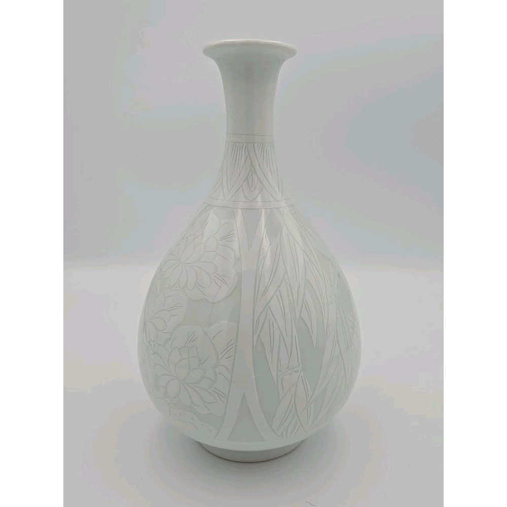 Chinese Porcelain Vases Pair White Glazed Floral Ming Mark Reproduction Decor